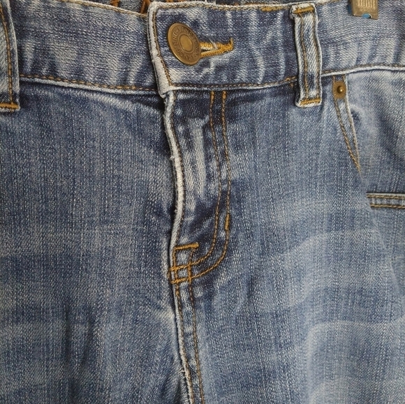 Lands End5 pocket medium wash blue jeans. Size 4 - Picture 5 of 8
